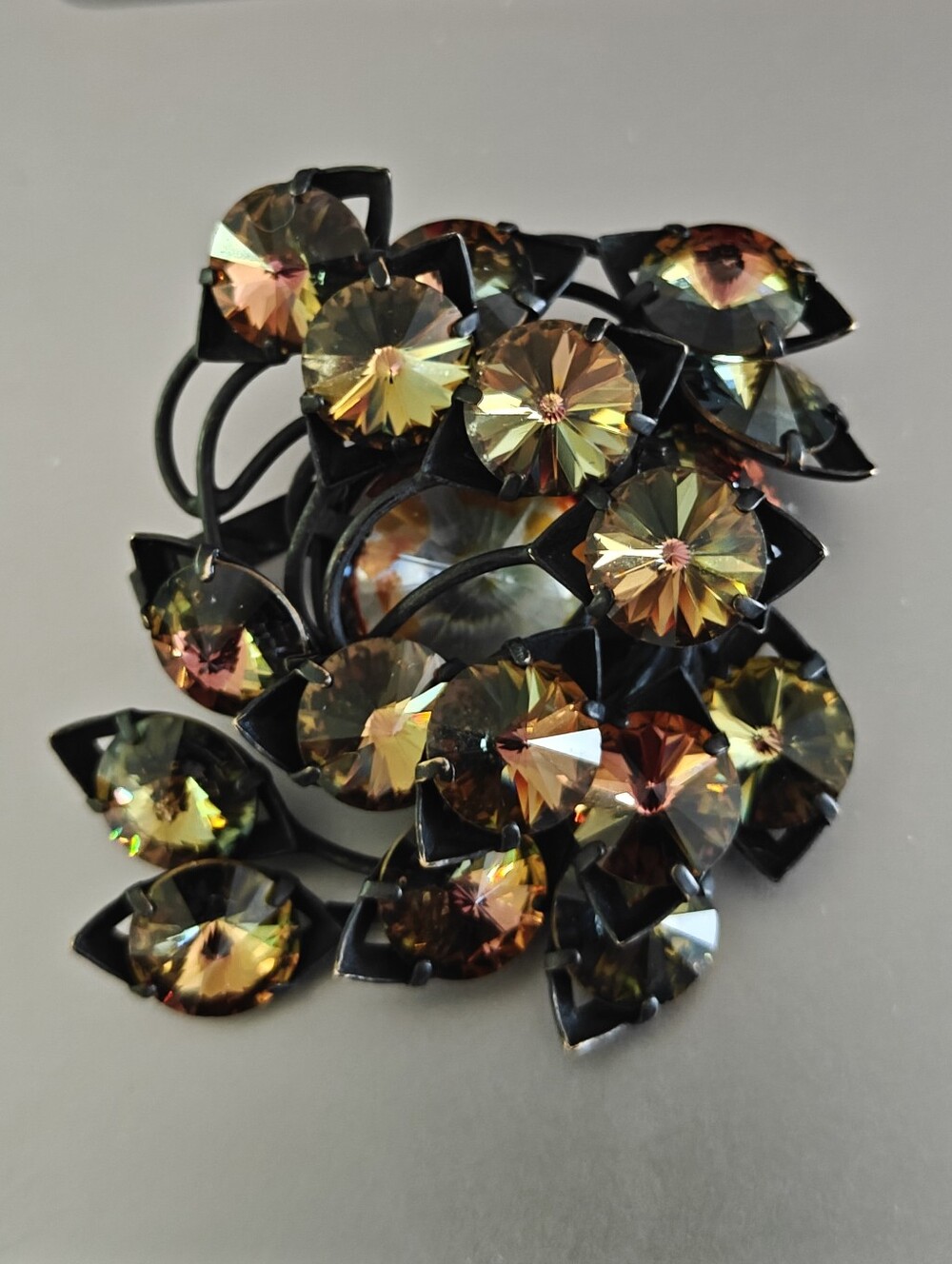 Vintage Made In Austria Brooch With Rivoli Glass In Japanned Metal